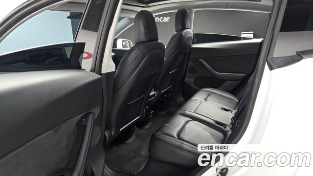 Tesla Model Y 2021 — photo 11