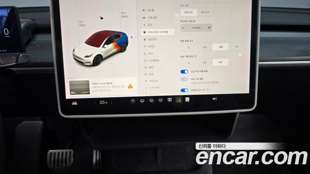 Tesla Model Y 2021 — photo 18