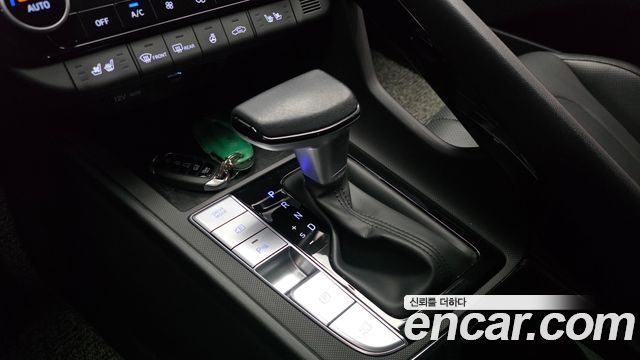Hyundai AVANTE 2022 — photo 12