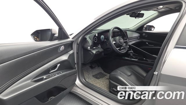 Hyundai AVANTE 2022 — photo 13