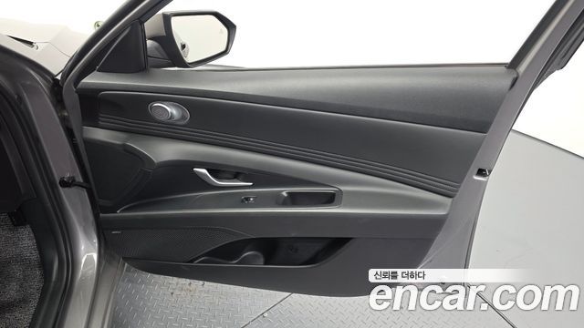Hyundai AVANTE 2022 — photo 14