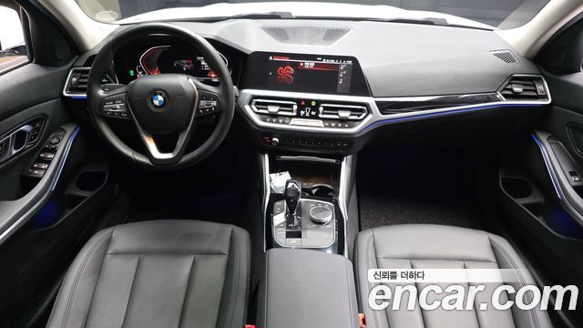 BMW 3-Series 2019 — photo 7