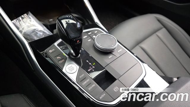 BMW 3-Series 2019 — photo 9