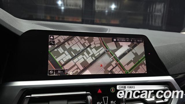 BMW 3-Series 2019 — photo 15