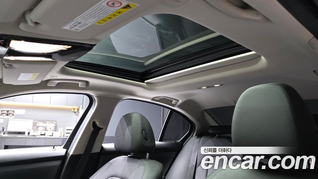 BMW 3-Series 2019 — photo 19