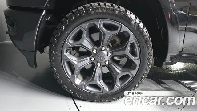 Dodge Ram Pick Up 2020 — photo 5