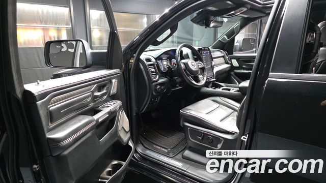 Dodge Ram Pick Up 2020 — photo 13