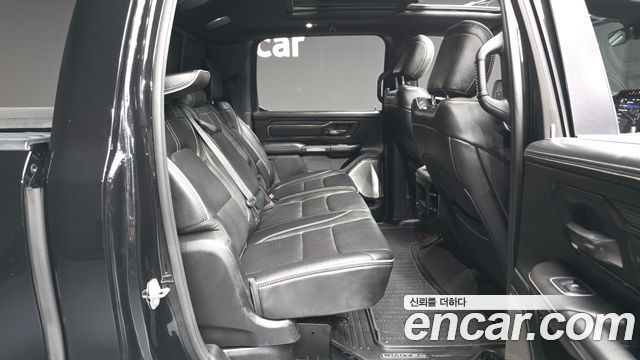 Dodge Ram Pick Up 2020 — photo 18