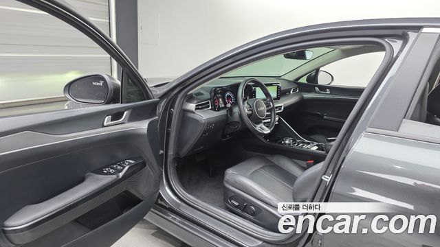 Kia K5 2022 — photo 13