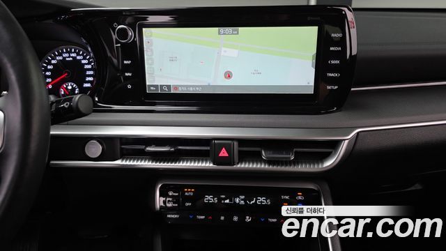 Kia K5 2022 — photo 27