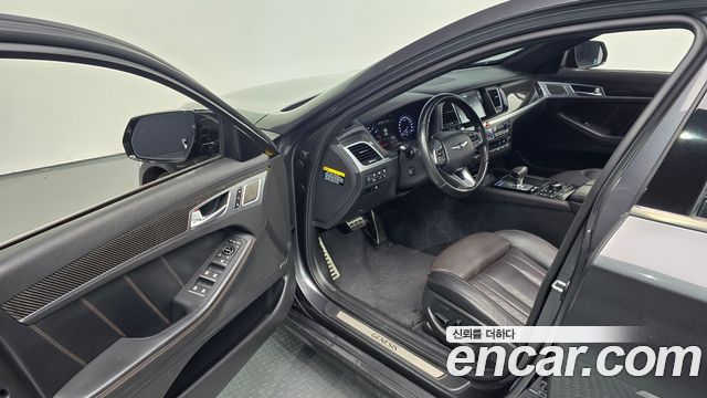 Genesis G80 2018 — photo 17