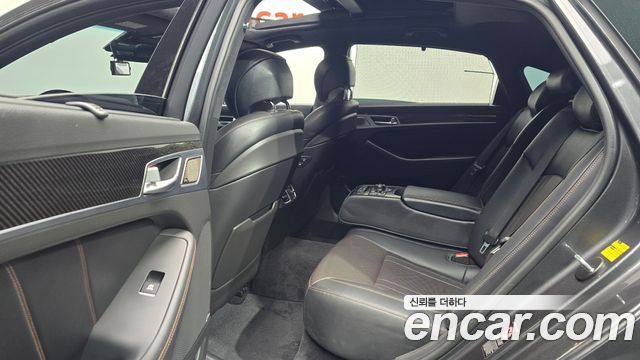 Genesis G80 2018 — photo 18