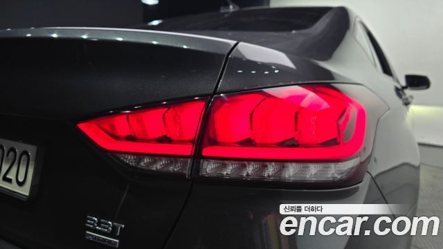 Genesis G80 2018 — photo 9