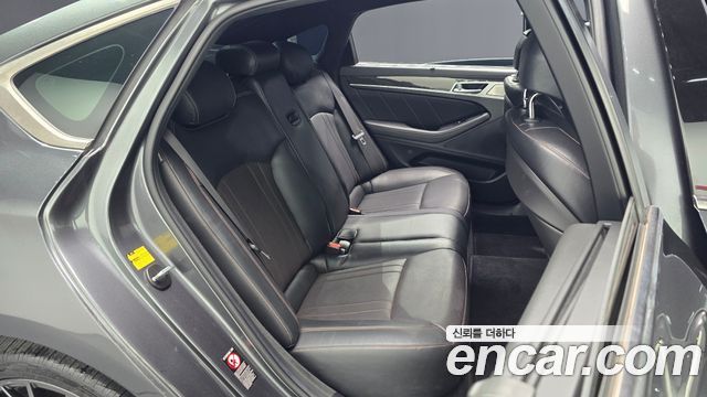 Genesis G80 2018 — photo 16