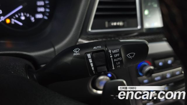 Genesis G80 2018 — photo 29