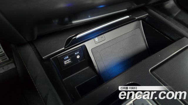 Genesis G80 2018 — photo 32