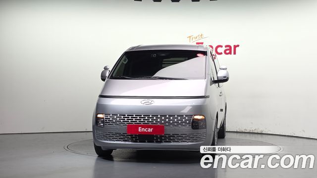 Hyundai Staria 2022 — photo 3