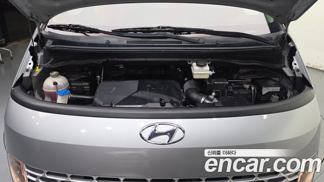 Hyundai Staria 2022 — photo 6