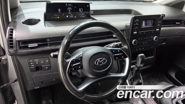 Hyundai Staria 2022 — photo 10