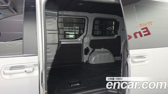 Hyundai Staria 2022 — photo 18