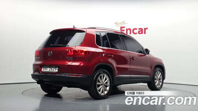 Volkswagen Tiguan 2015 — photo 2