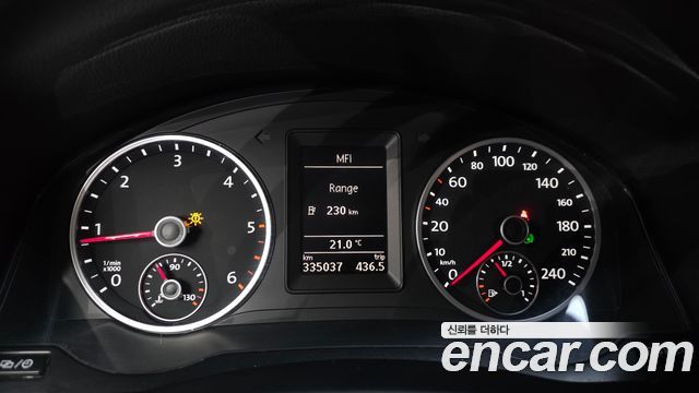 Volkswagen Tiguan 2015 — photo 8