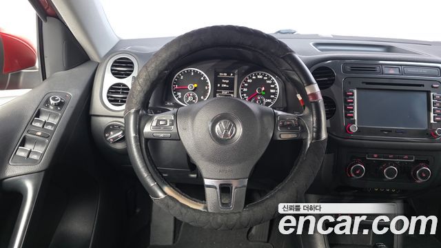 Volkswagen Tiguan 2015 — photo 13