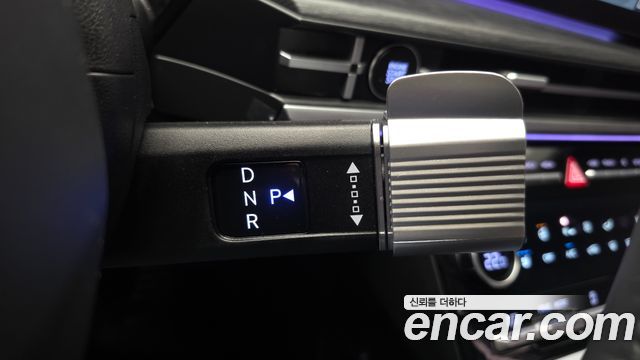 Hyundai Santafe 2025 — photo 12