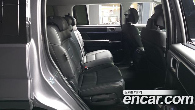 Hyundai Santafe 2025 — photo 18