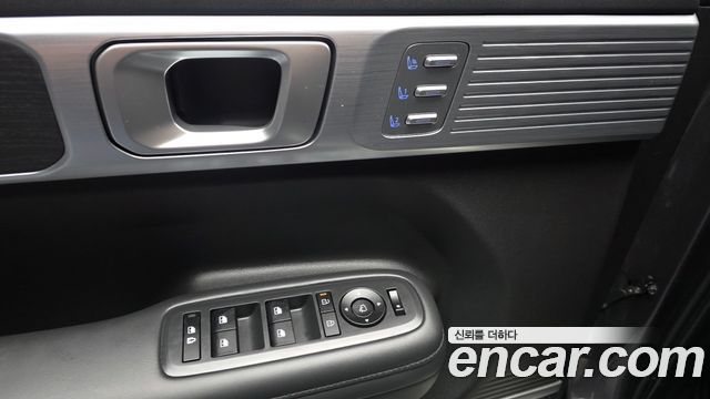 Hyundai Santafe 2025 — photo 32