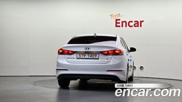 Hyundai AVANTE 2018 — photo 4