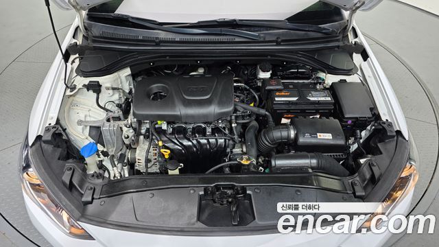 Hyundai AVANTE 2018 — photo 6