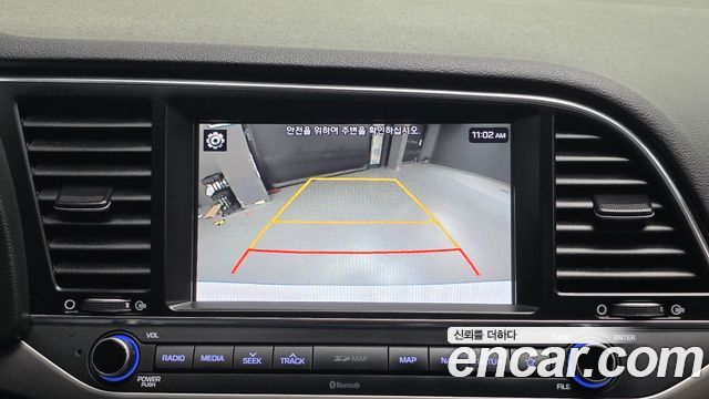 Hyundai AVANTE 2018 — photo 17