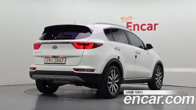 Kia Sportage 2018 — photo 2