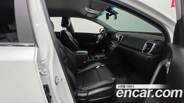 Kia Sportage 2018 — photo 13