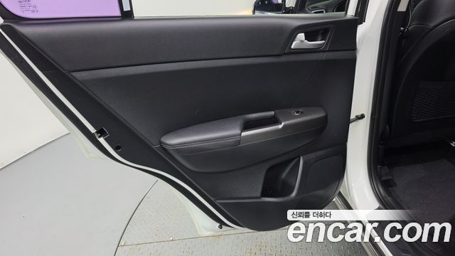 Kia Sportage 2018 — photo 15
