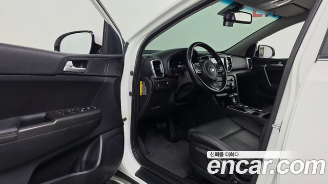 Kia Sportage 2018 — photo 16
