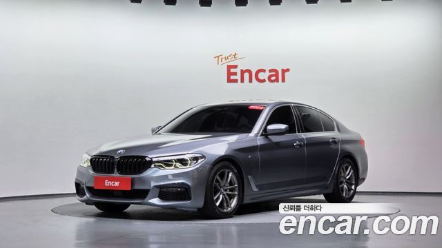 BMW 5-Series 2019 — photo 39