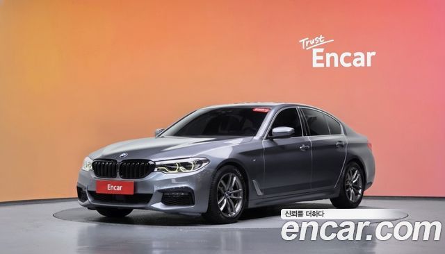 BMW 5-Series 2019 — photo 1