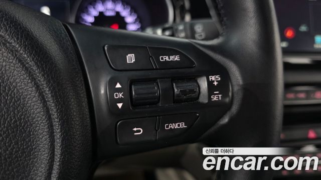Kia Canival 2015 — photo 21
