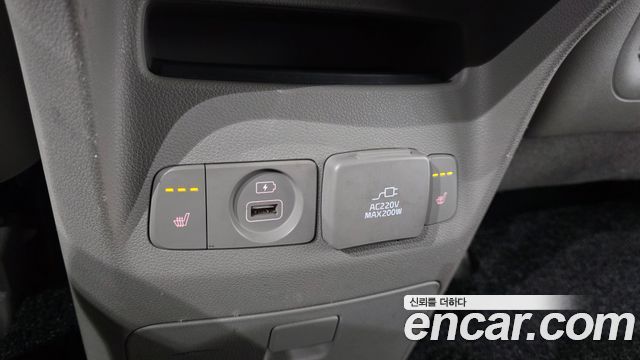 Kia Canival 2015 — photo 26