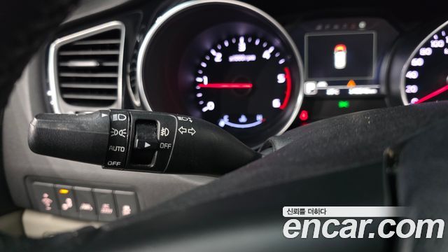 Kia Canival 2015 — photo 27