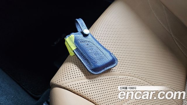 Lexus ES 2022 — photo 21