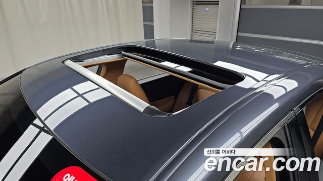 Lexus ES 2022 — photo 24