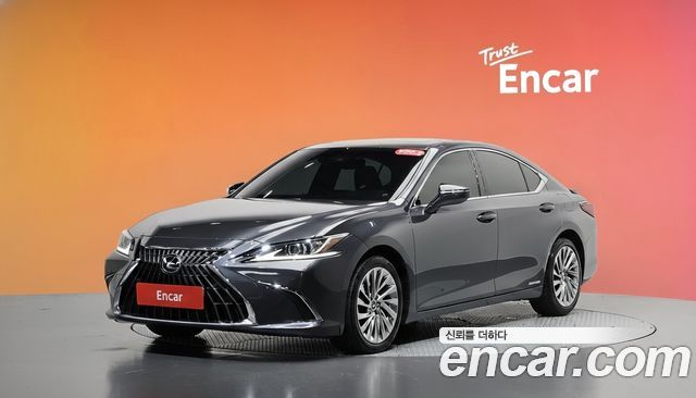 Lexus ES 2022 — photo 1