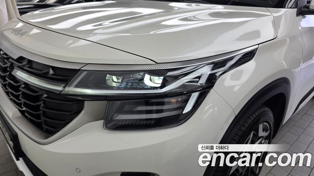 Kia Seltos 2023 — photo 8