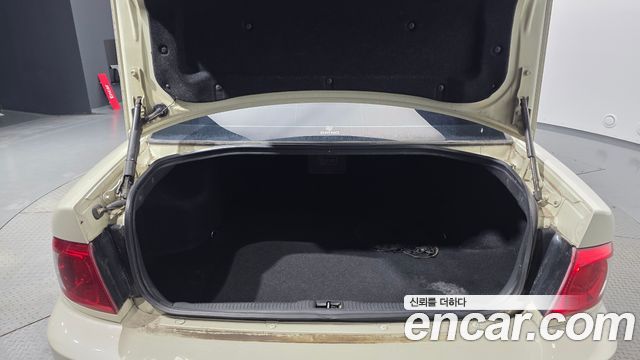 Kia Regal 2005 — photo 20