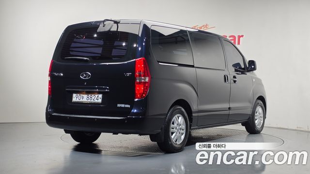 Hyundai Starex 2021 — photo 2