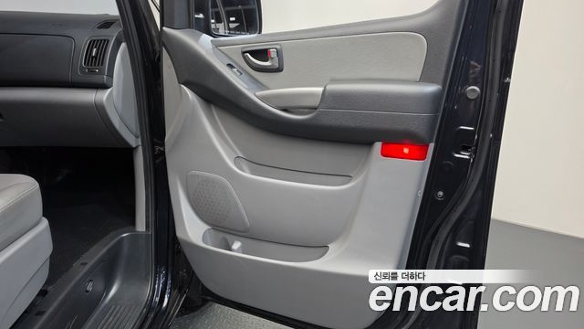 Hyundai Starex 2021 — photo 15