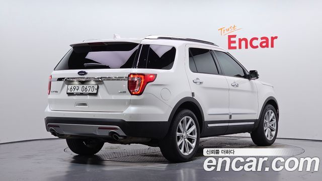 Ford Explorer 2016 — photo 2